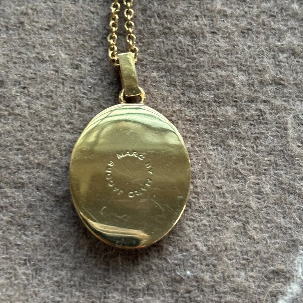 Marc by Marc Jacobs French Bulldog Cameo-style pendant necklace - Picture 4 of 5